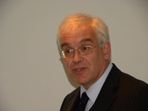 Dr Geoff Wilcox